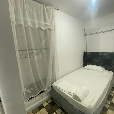 Familiar Guest house *