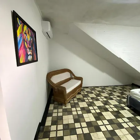 Familiar Guest house